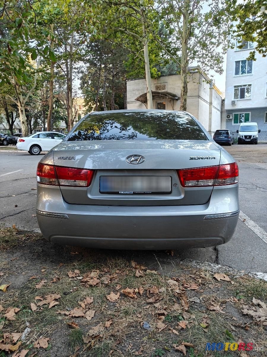 2009' Hyundai Sonata photo #4