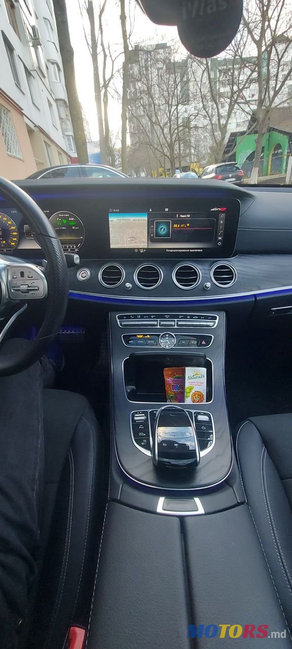 2019' Mercedes-Benz E Класс photo #5