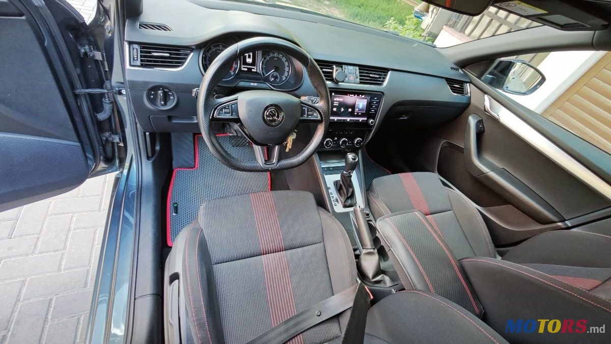 2019' Skoda Octavia photo #5