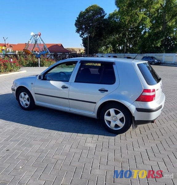 2000' Volkswagen Golf photo #1