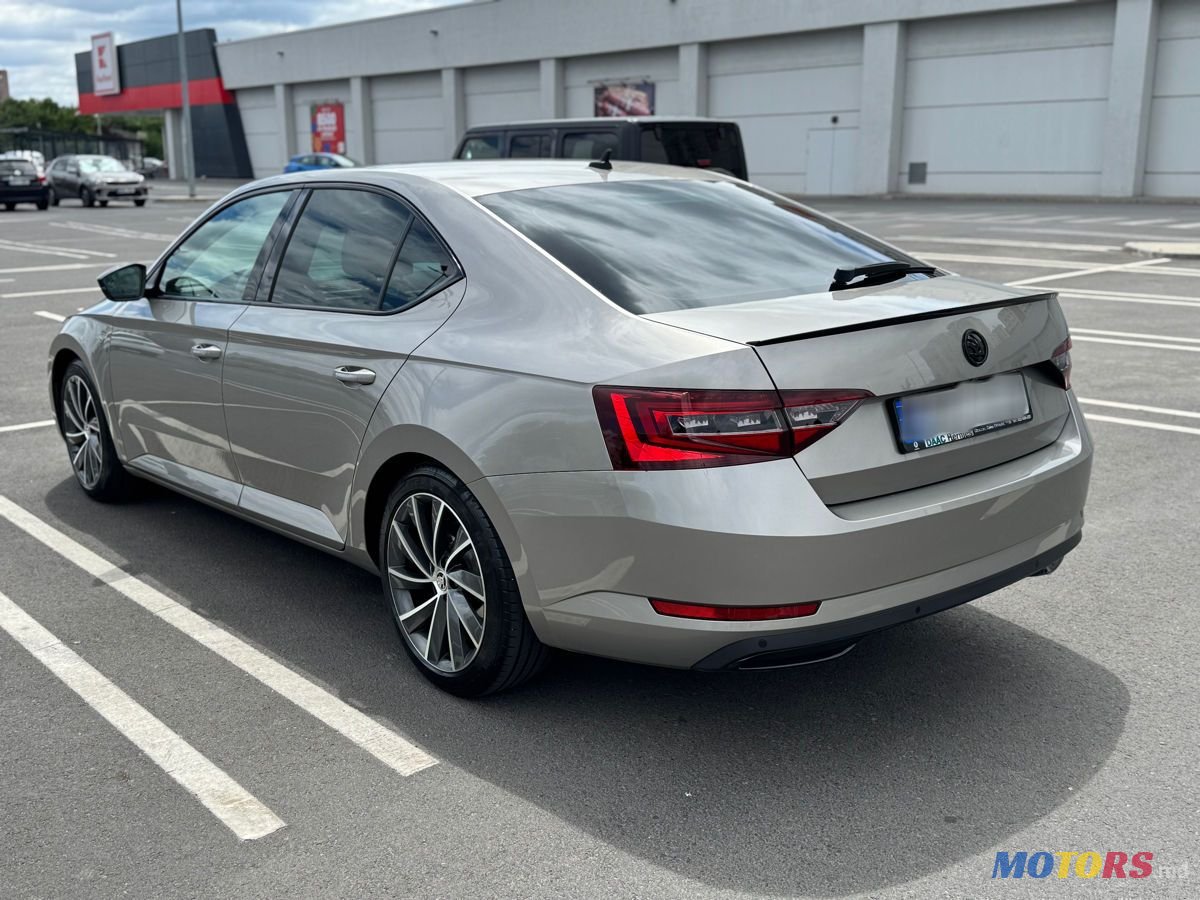 2016' Skoda Superb photo #3
