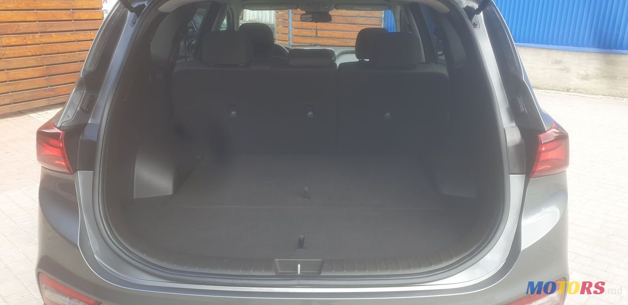 2019' Hyundai Santa Fe photo #5