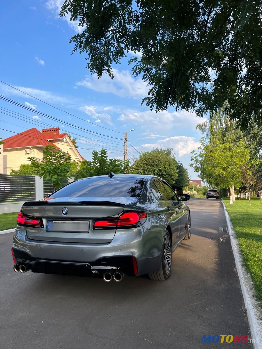 2017' BMW 5 Series photo #2