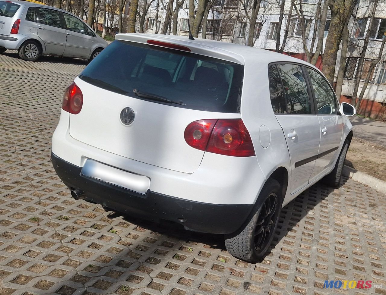 2009' Volkswagen Golf photo #1