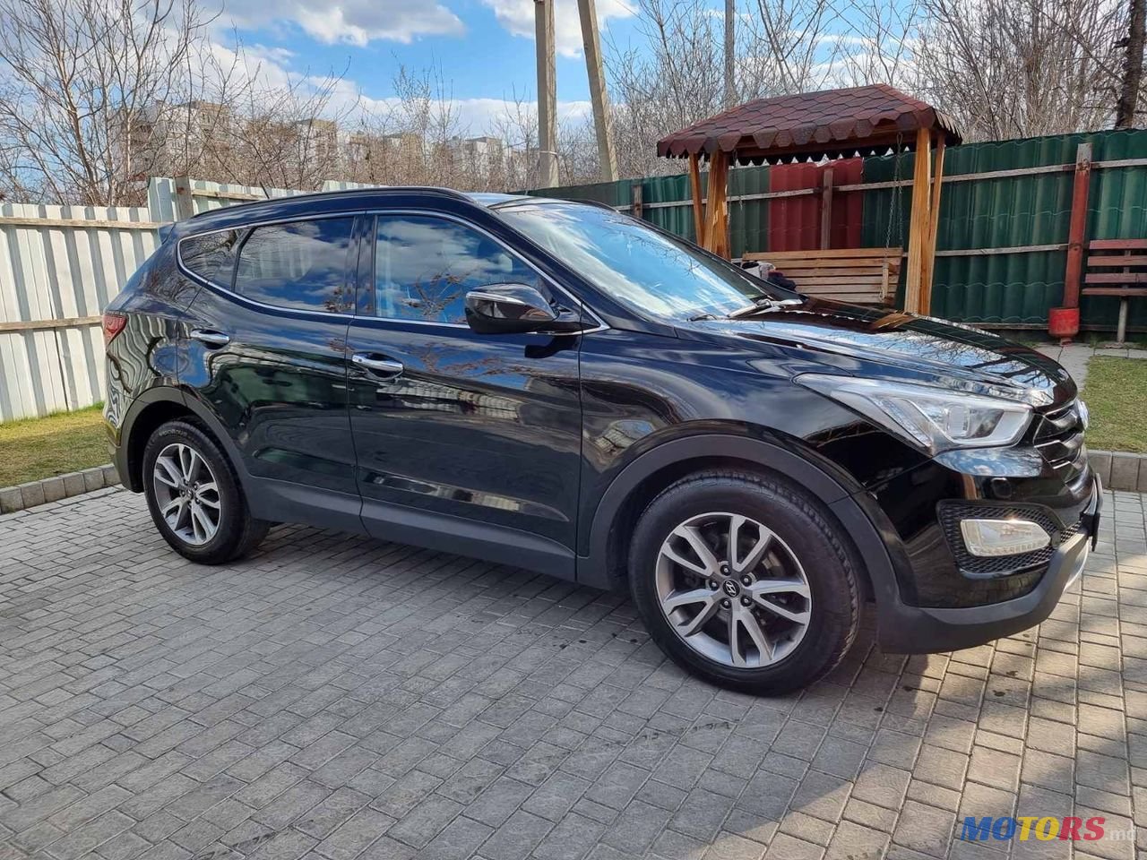 2012' Hyundai Santa Fe photo #6