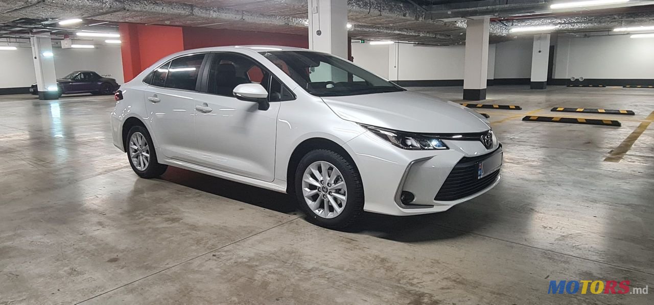 2022' Toyota Corolla photo #2
