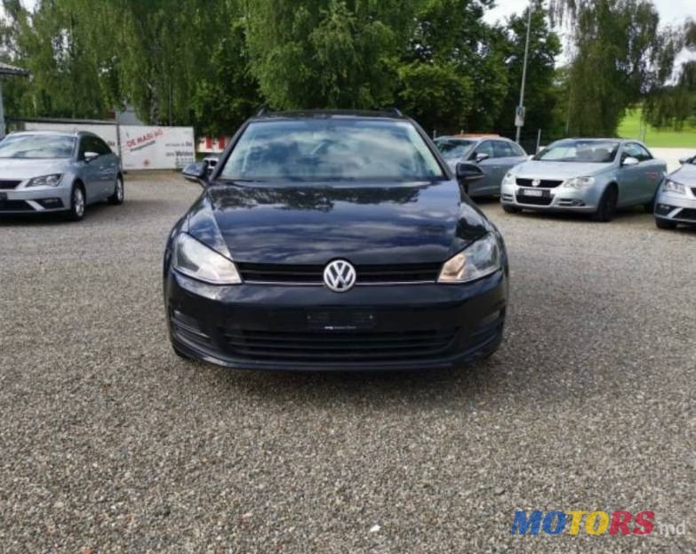 2013' Volkswagen Golf photo #2