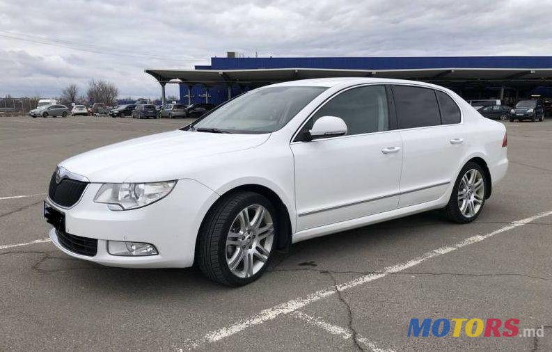 2011' Skoda Superb photo #1