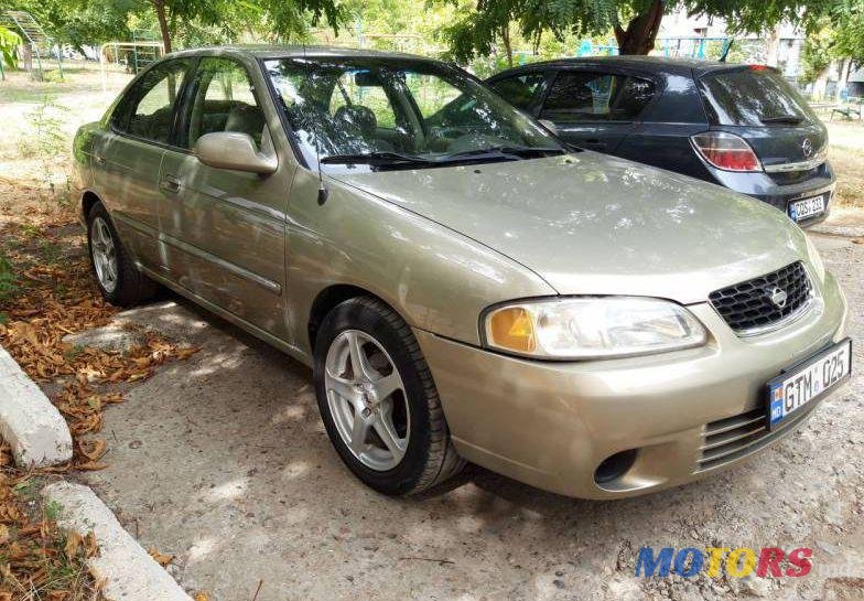 2000' Nissan Sentra photo #1