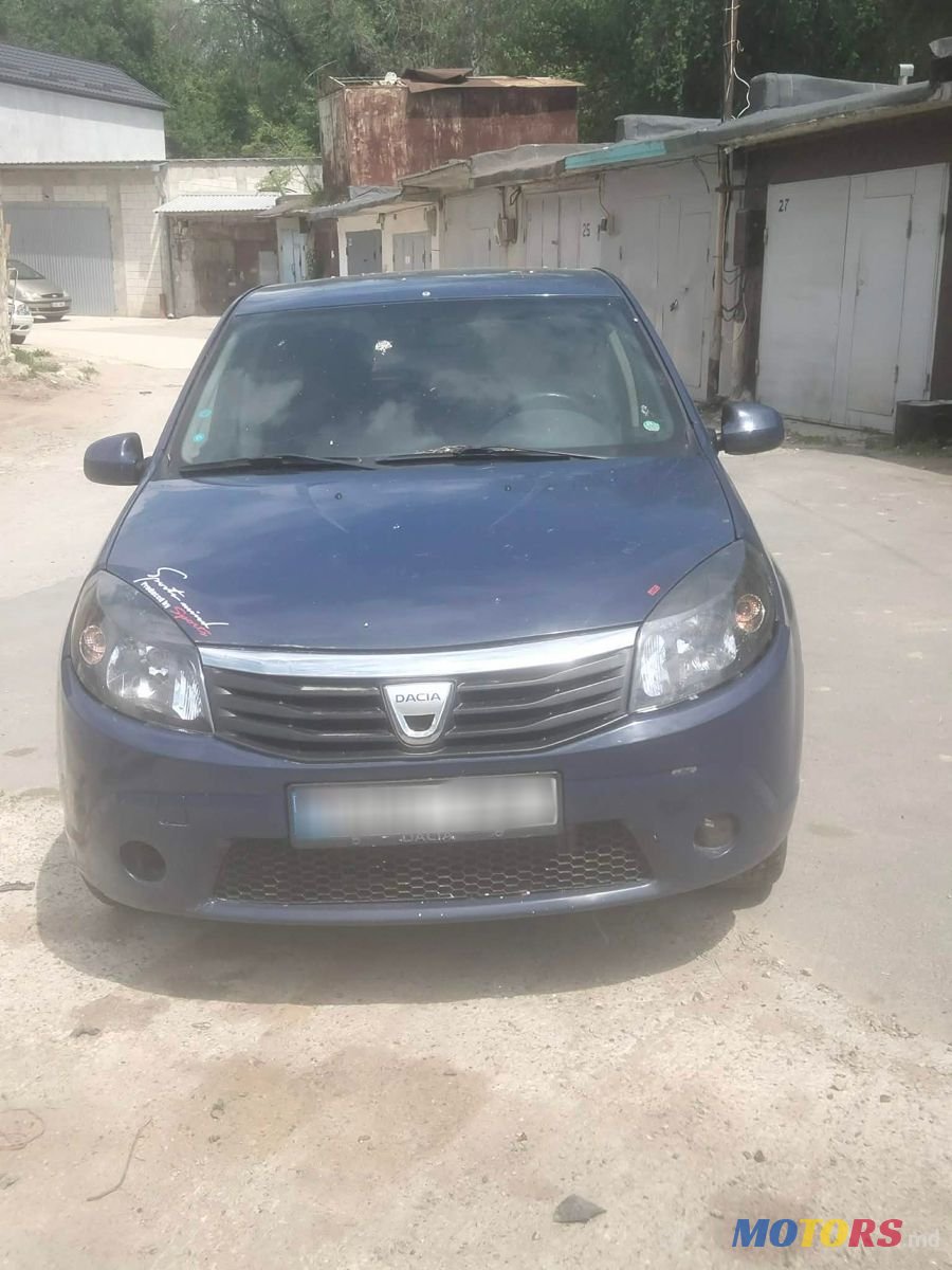 2009' Dacia Sandero photo #3