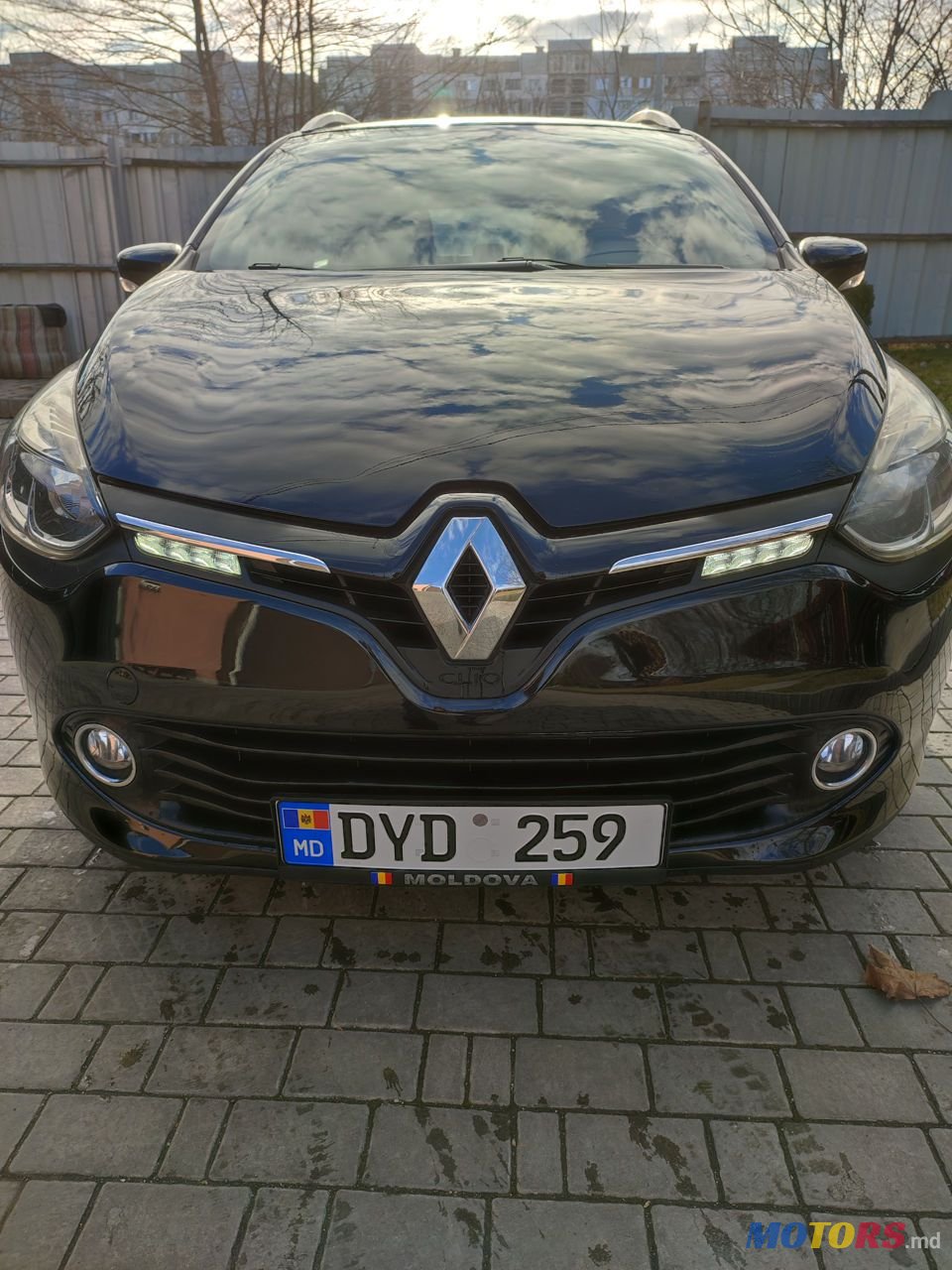 2014' Renault Clio photo #1