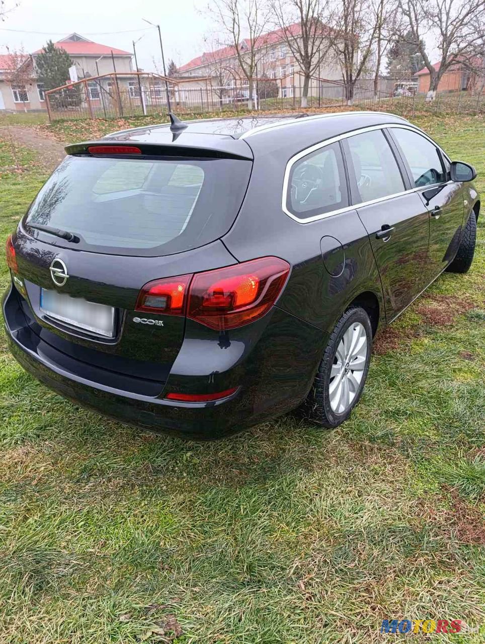 2012' Opel Astra photo #5