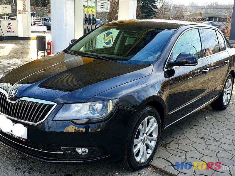 2013' Skoda Superb photo #3