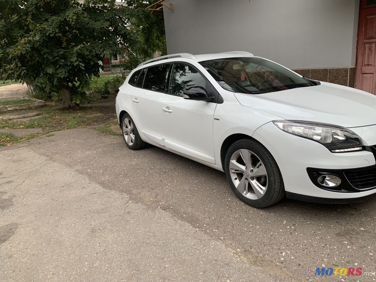 2012' Renault Megane photo #5