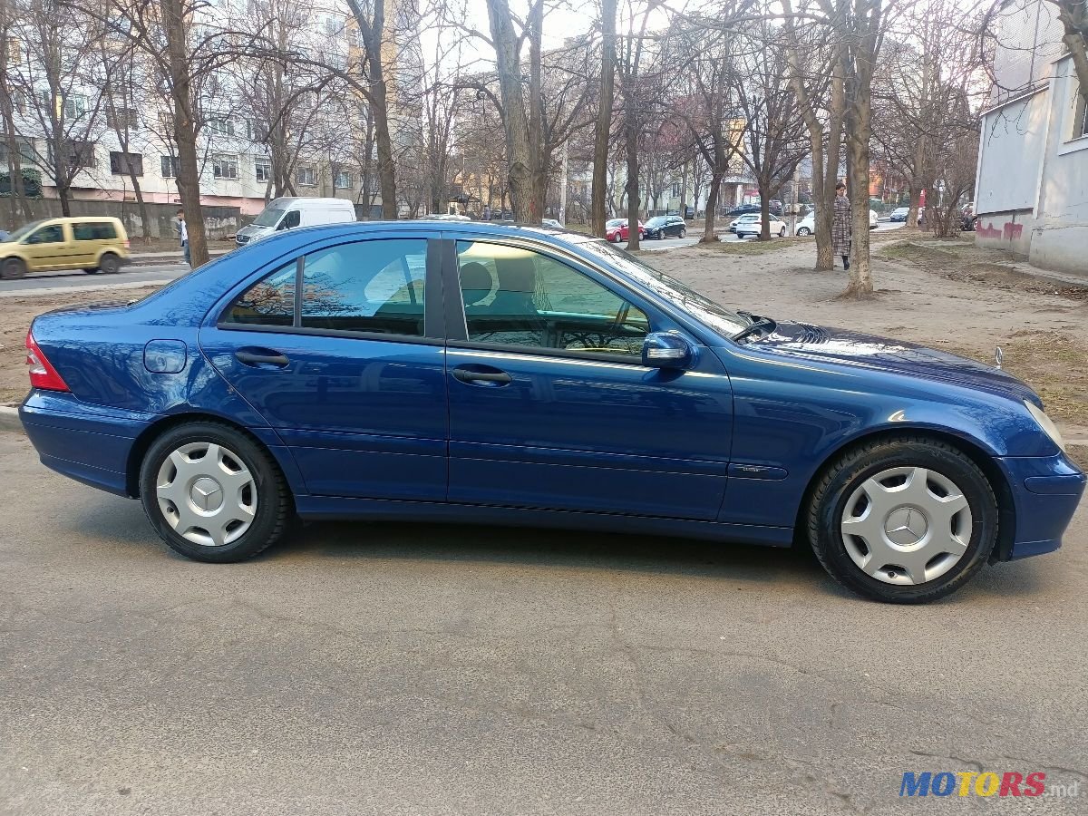 2005' Mercedes-Benz C-Class photo #1