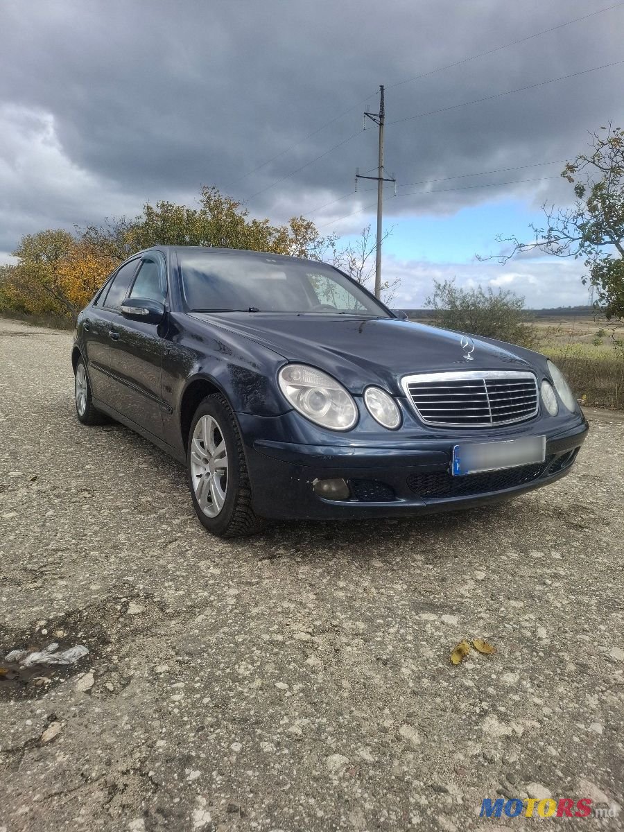 2005' Mercedes-Benz E-Class photo #2
