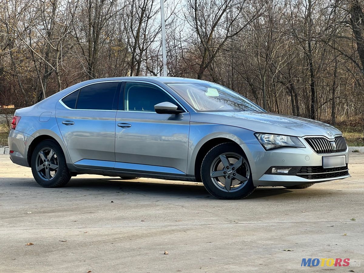 2016' Skoda Superb photo #3