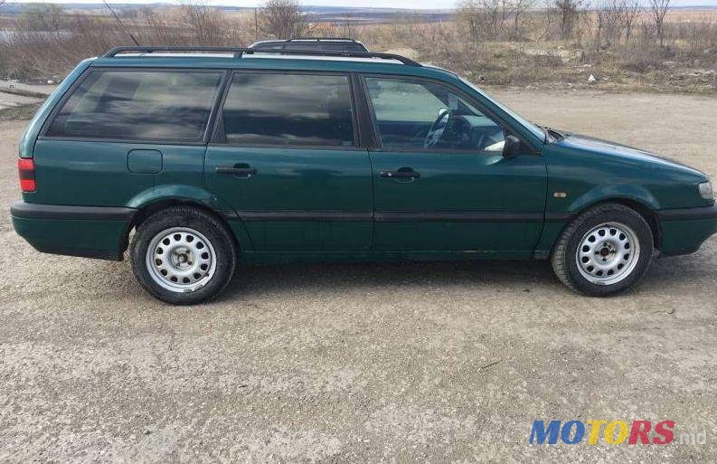 1996' Volkswagen Passat photo #1