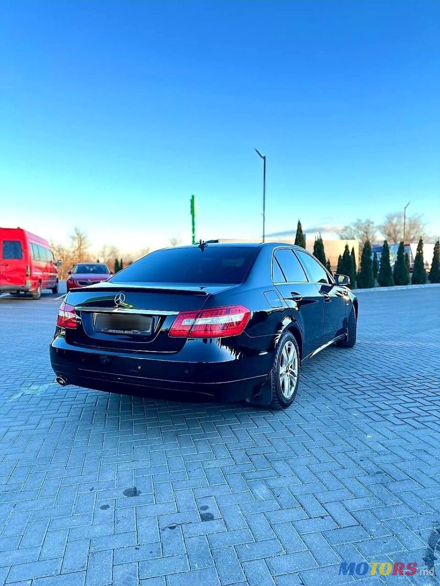 2012' Mercedes-Benz E-Class photo #3