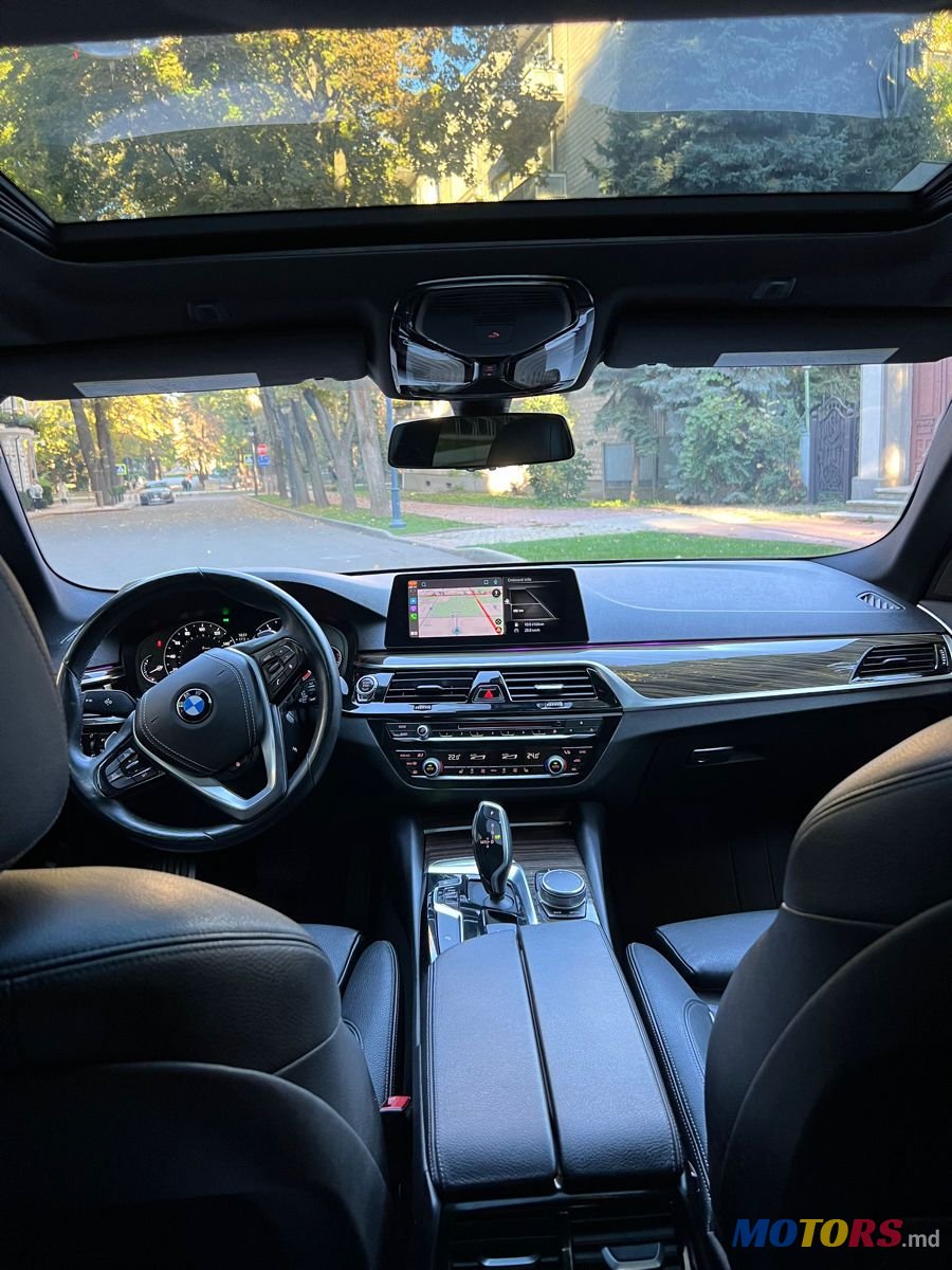 2017' BMW 5 Series photo #5