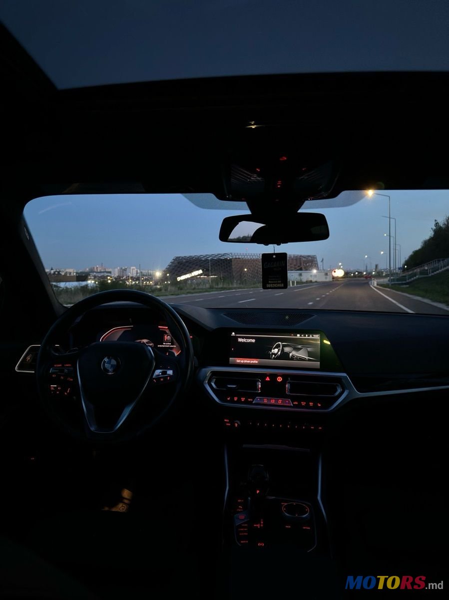 2020' BMW 3 Series photo #6