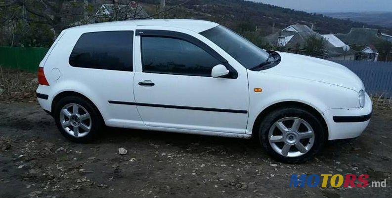 2000' Volkswagen Golf photo #1