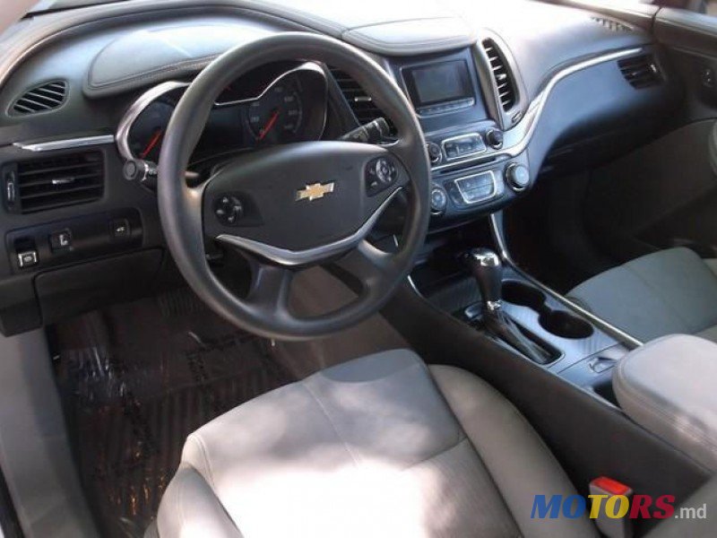 2015' Chevrolet Avalanche photo #3