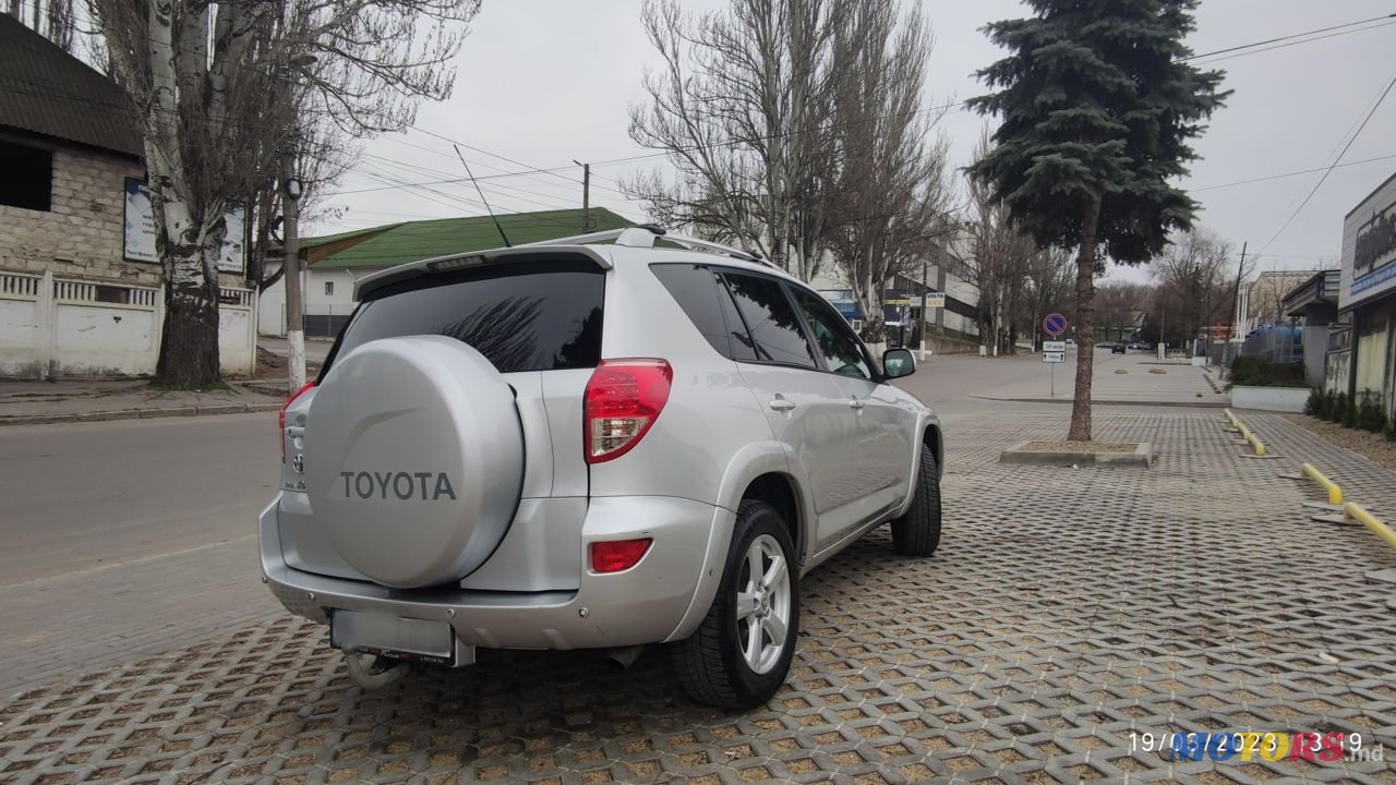 2007' Toyota RAV4 photo #3
