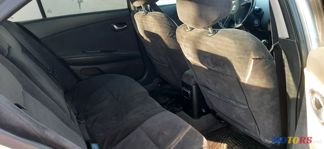 2003' Nissan Primera photo #5