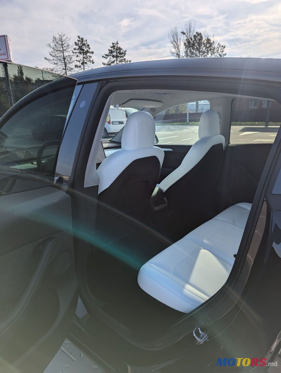 2022' Tesla Model Y photo #5