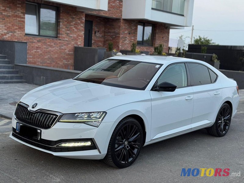 2021' Skoda Superb photo #4