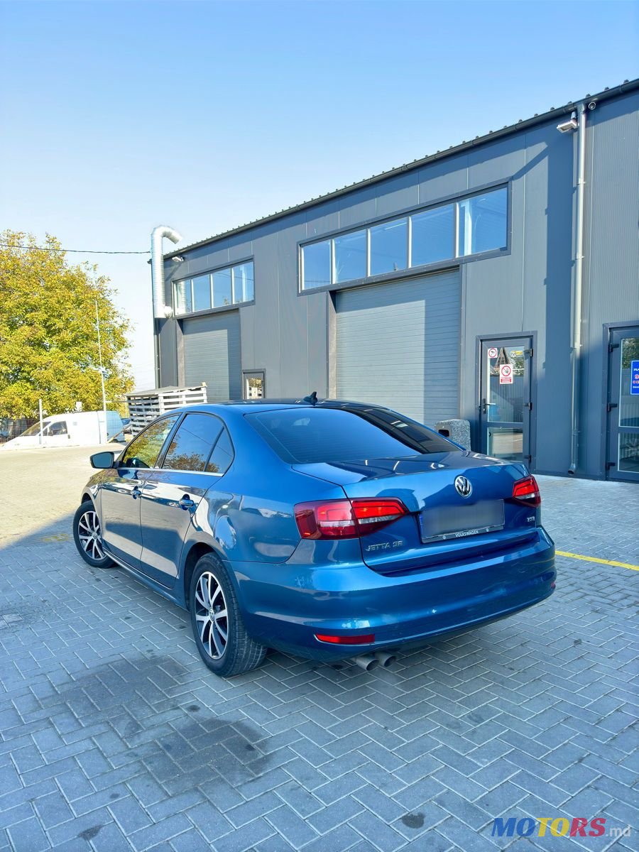 2017' Volkswagen Jetta photo #4