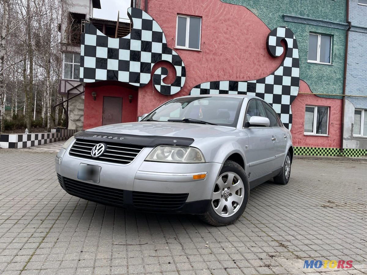 2003' Volkswagen Passat photo #2