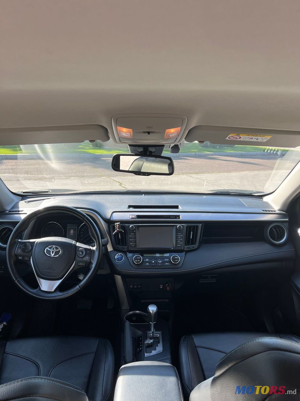 2017' Toyota RAV4 photo #5