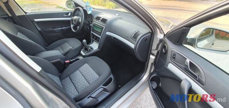 2011' Skoda Octavia photo #6