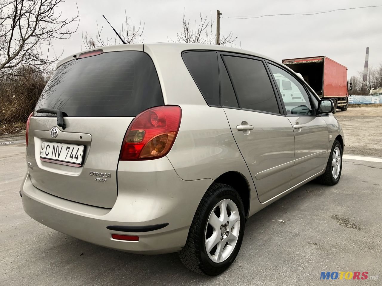 2003' Toyota Corolla Verso photo #3