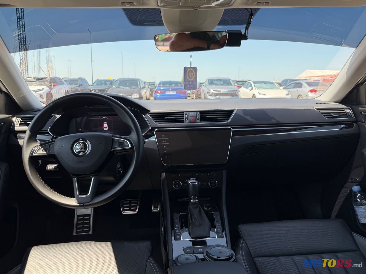 2020' Skoda Superb photo #5