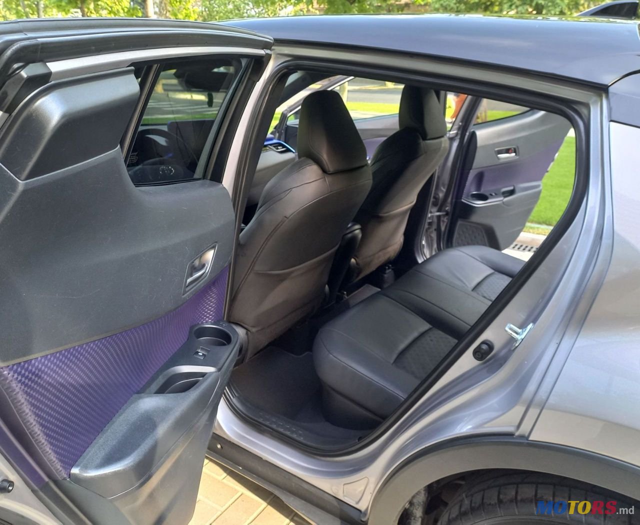 2017' Toyota C-HR photo #6