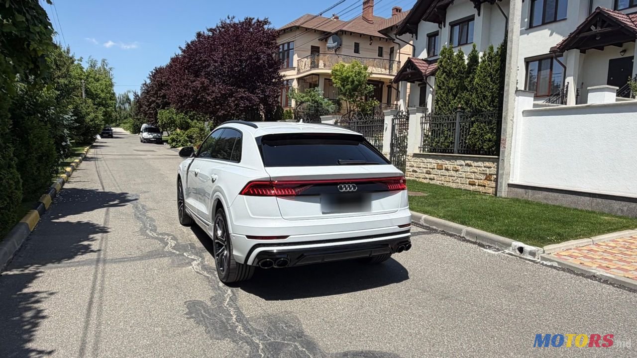 2020' Audi Q8 photo #3