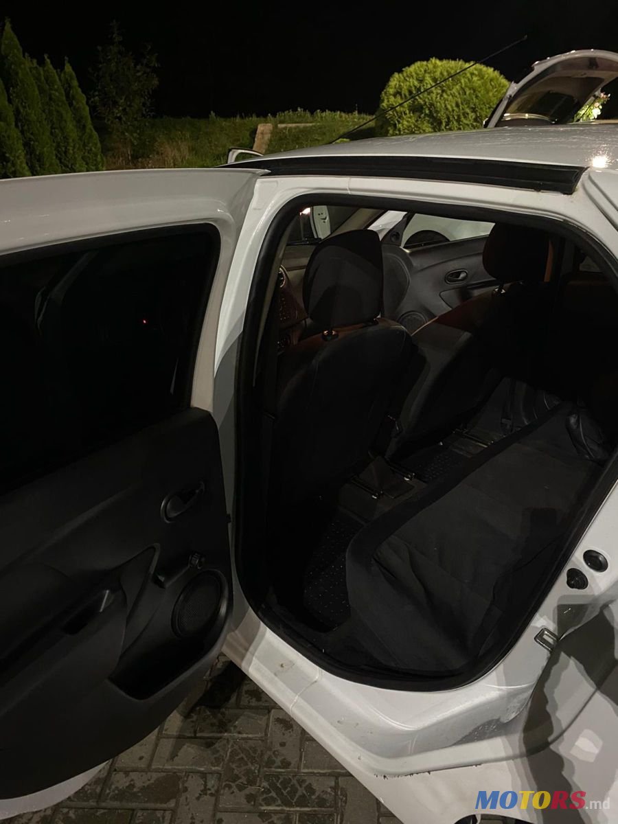 2016' Dacia Logan photo #3