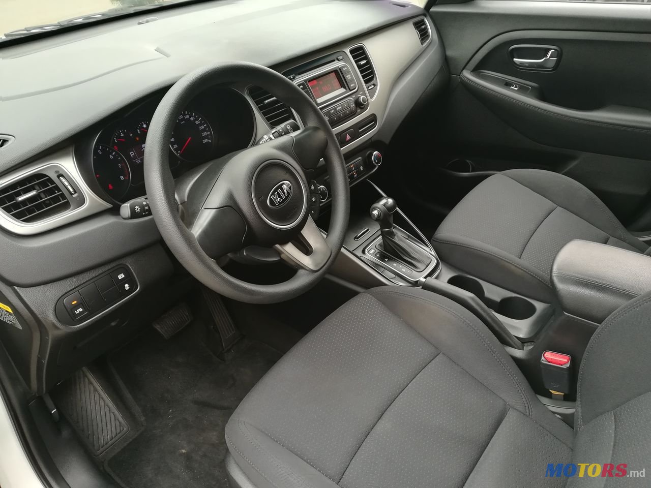 2015' Kia Carens photo #3