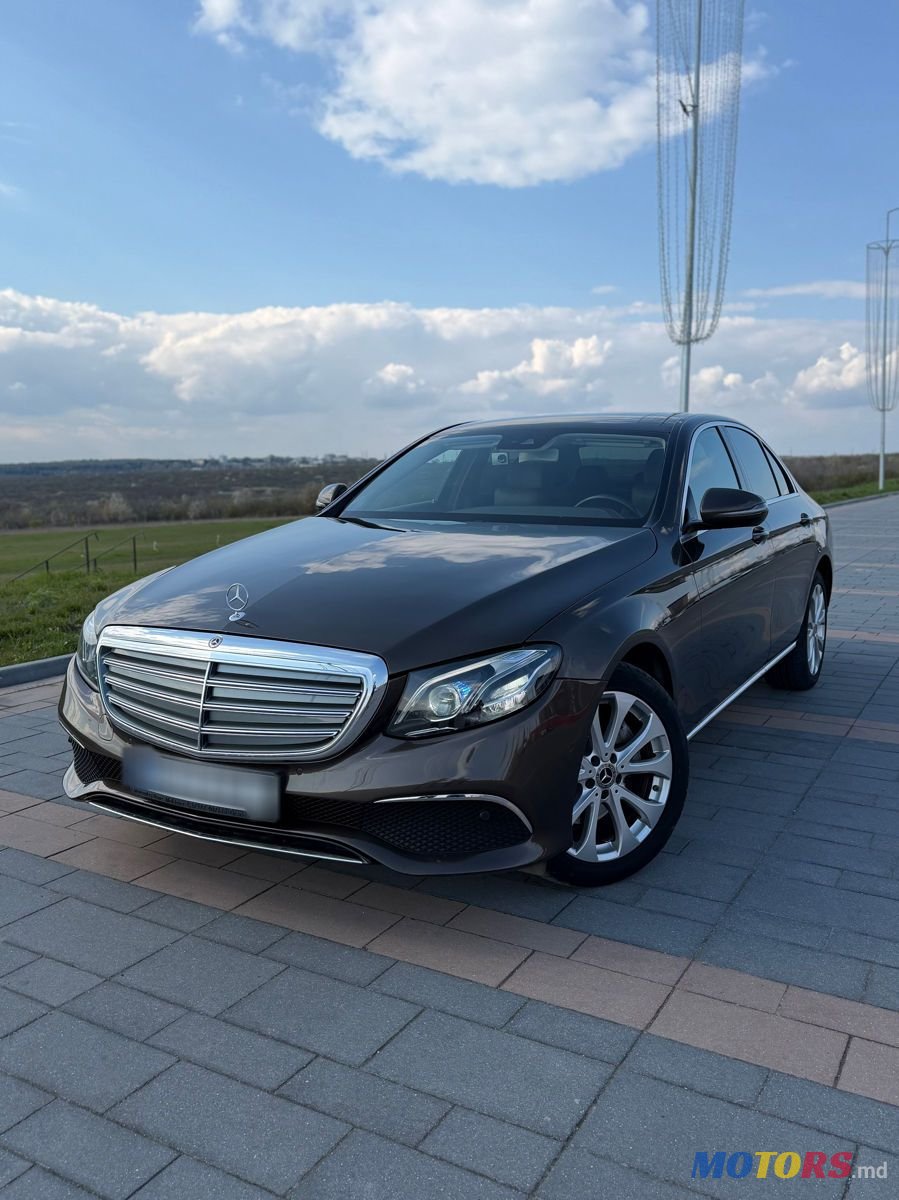2018' Mercedes-Benz E-Class photo #2