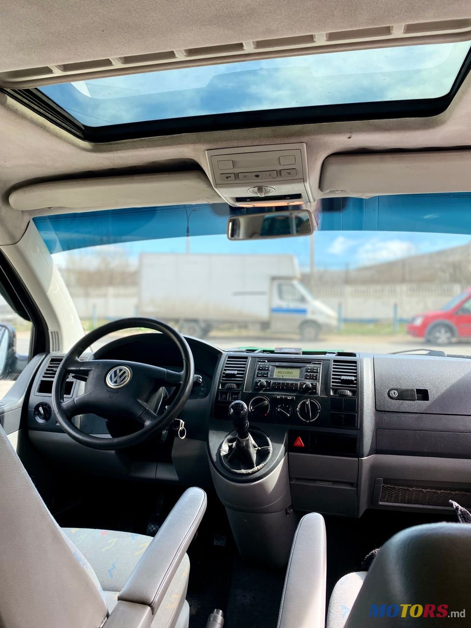 2005' Volkswagen Transporter photo #6