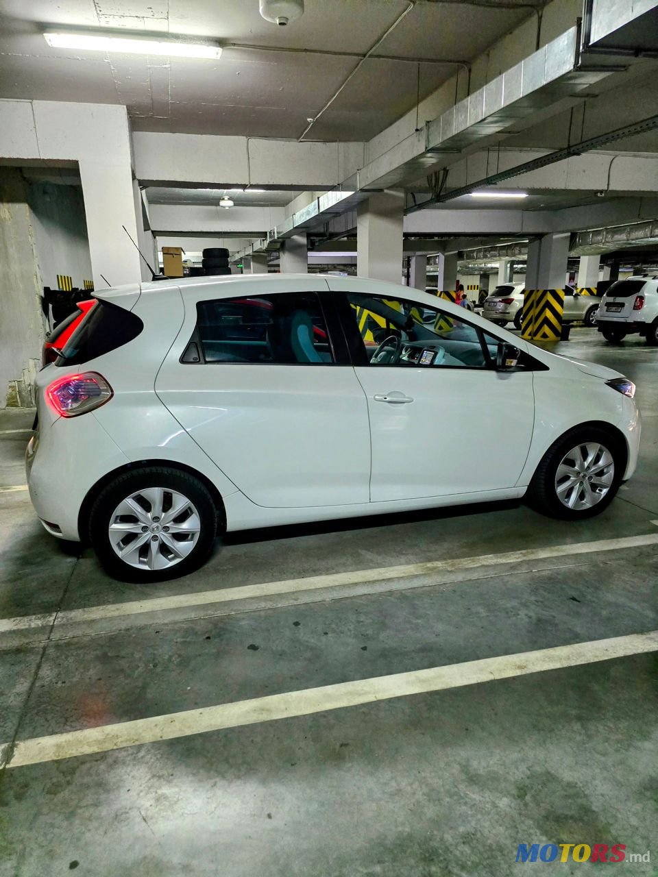 2013' Renault Zoe photo #4