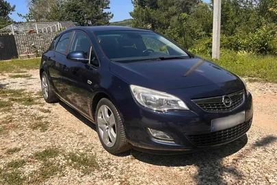 2011' Opel Astra