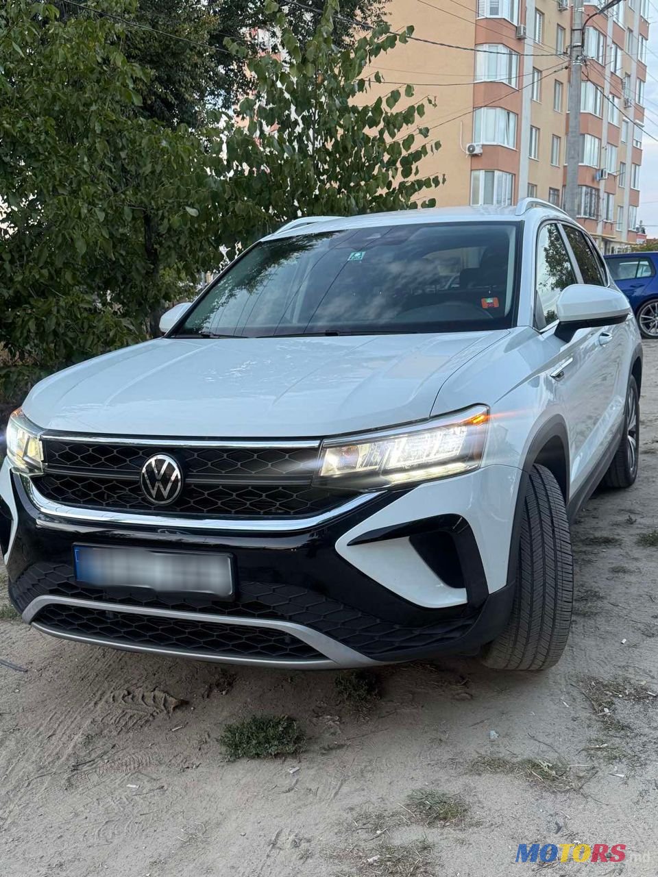 2022' Volkswagen Taos photo #1