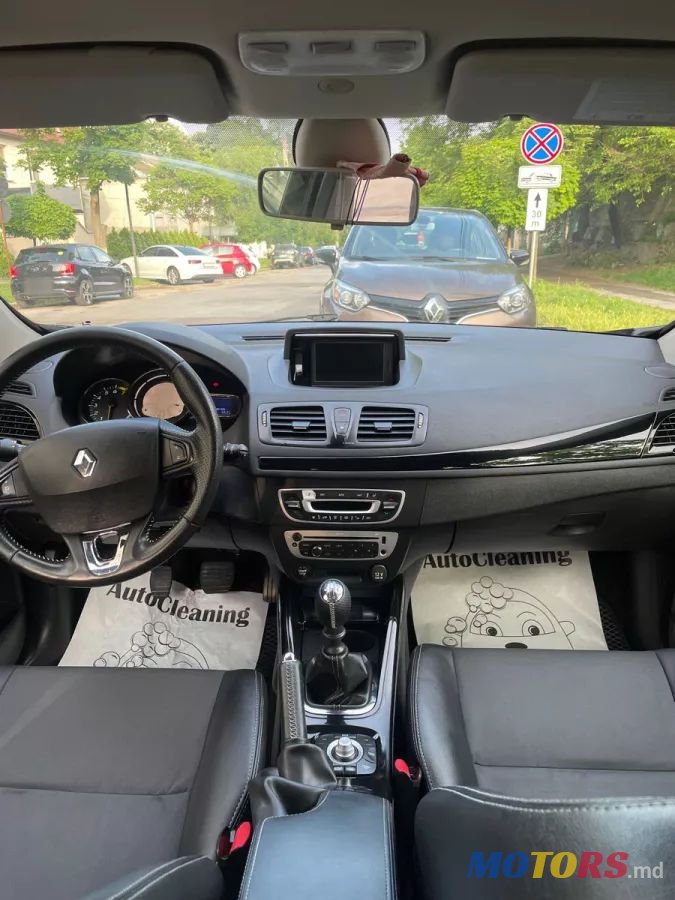 2013' Renault Megane photo #1