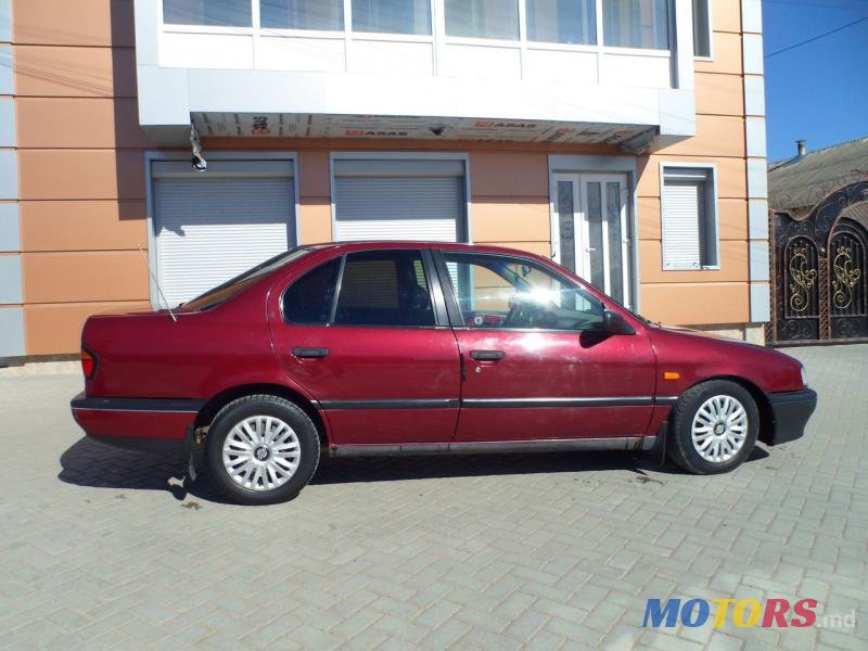 1994' Nissan Primera photo #1