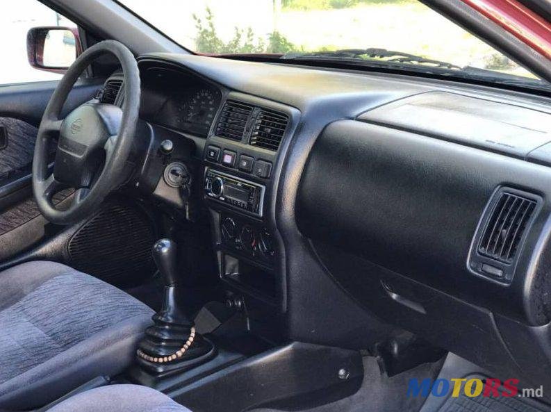 1997' Nissan Almera photo #2