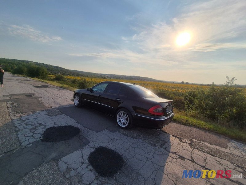 2007' Mercedes-Benz E-Class photo #5